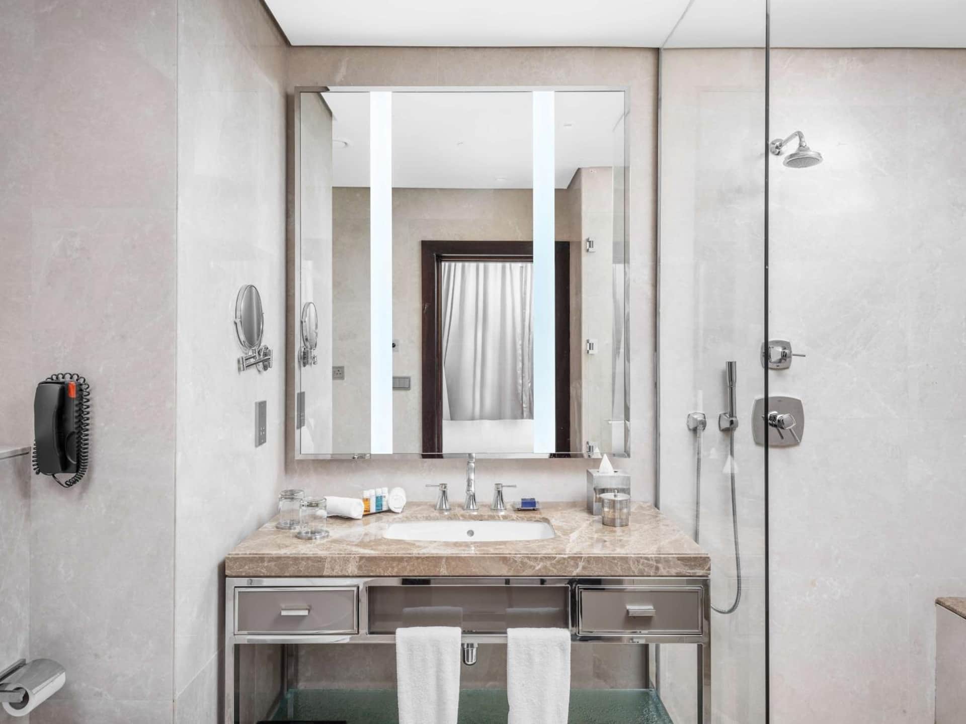 The Hotel Galleria Jeddah, Curio Collection by Hilton
