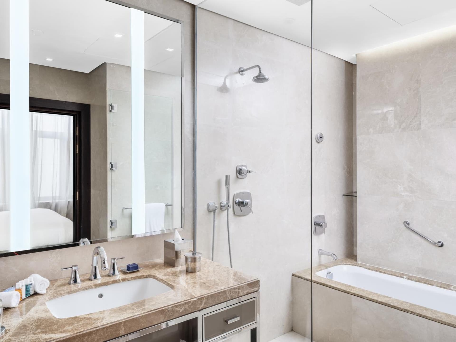 The Hotel Galleria Jeddah, Curio Collection by Hilton