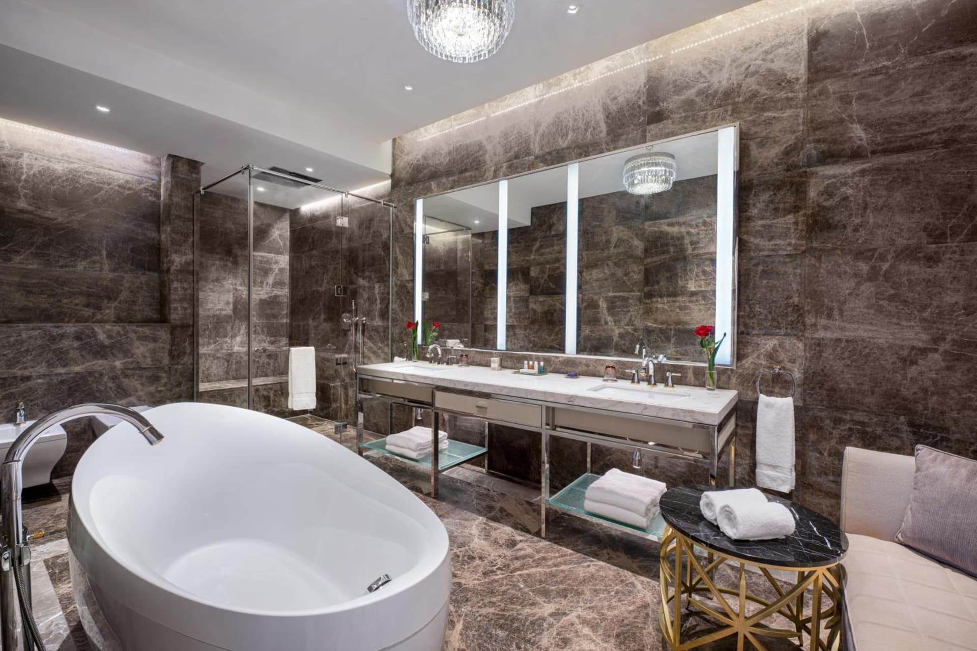 The Hotel Galleria Jeddah, Curio Collection by Hilton