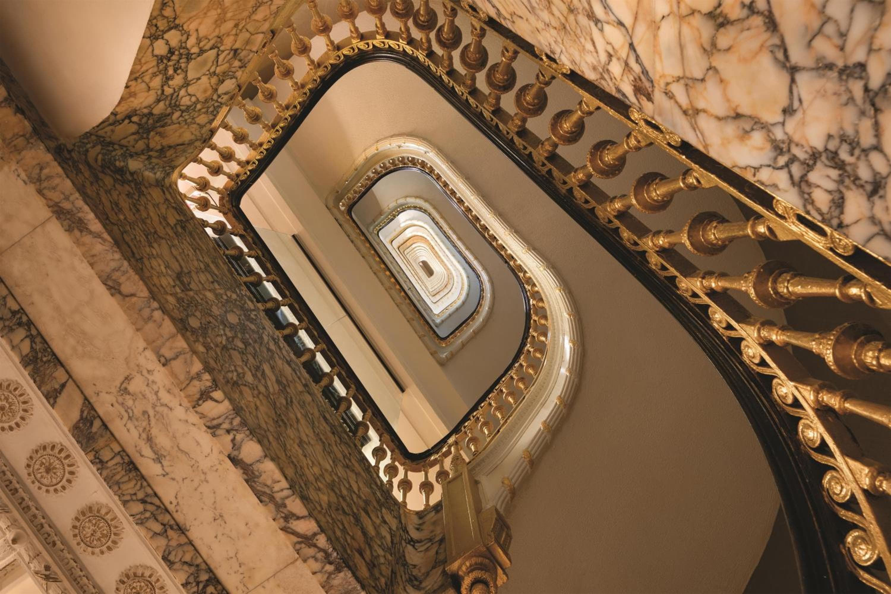 Martinique New York On Broadway