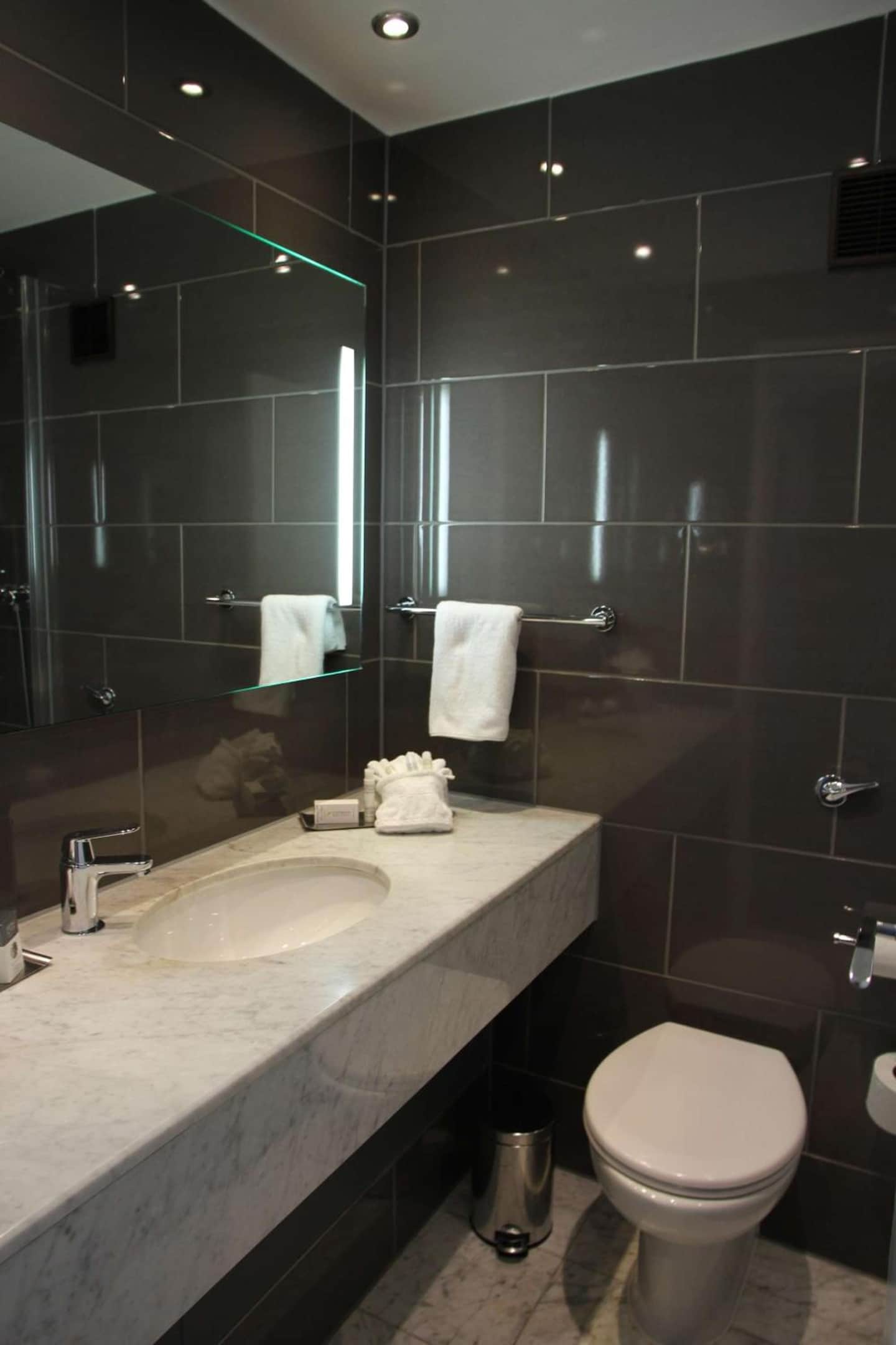 DoubleTree by Hilton Bristol City Centre