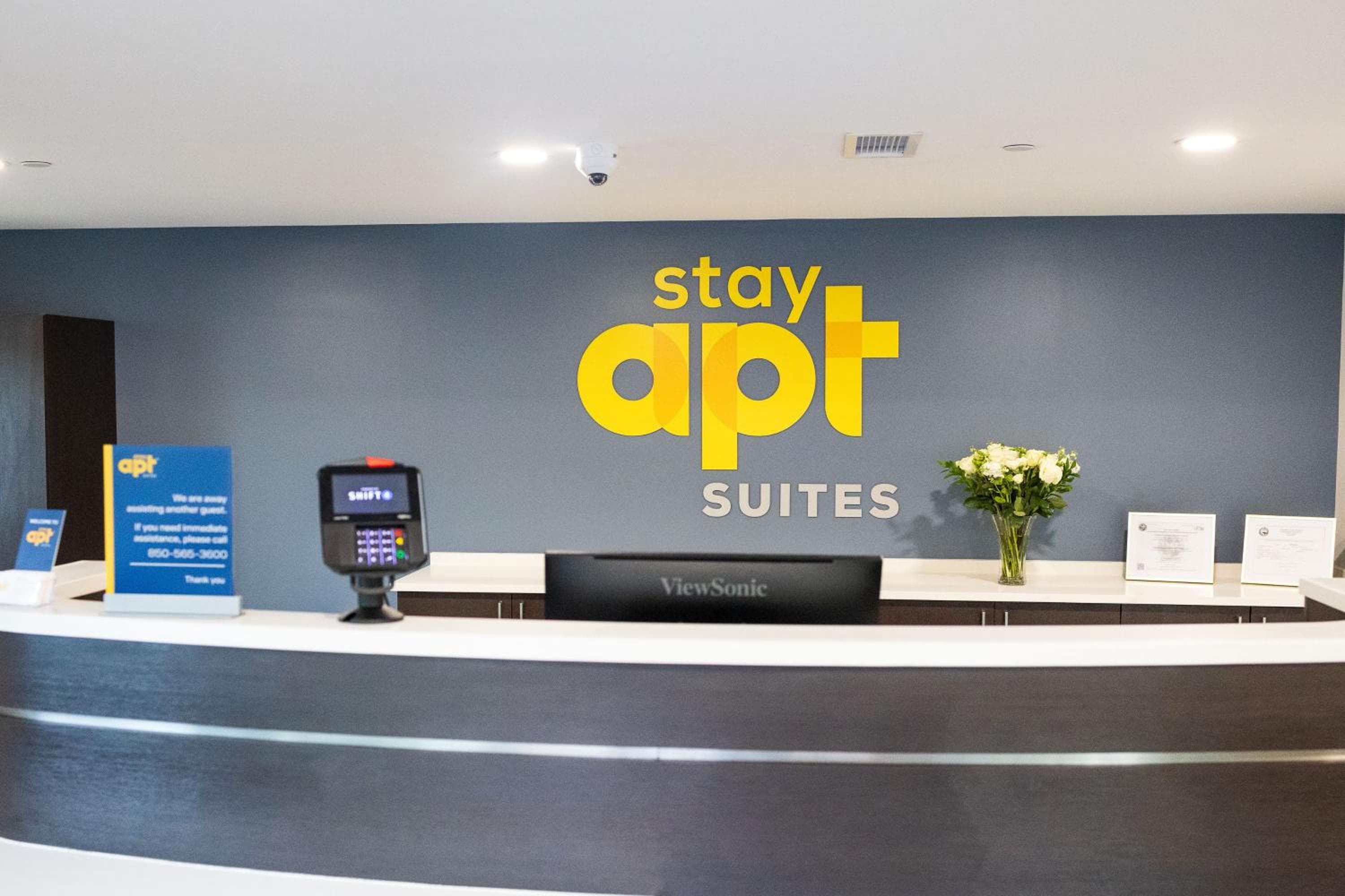 StayAPT Suites North Charleston
