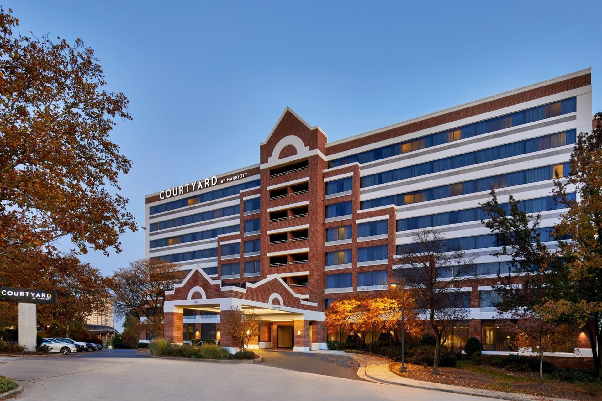 Courtyard by Marriott Alexandria Old Town/Southwest