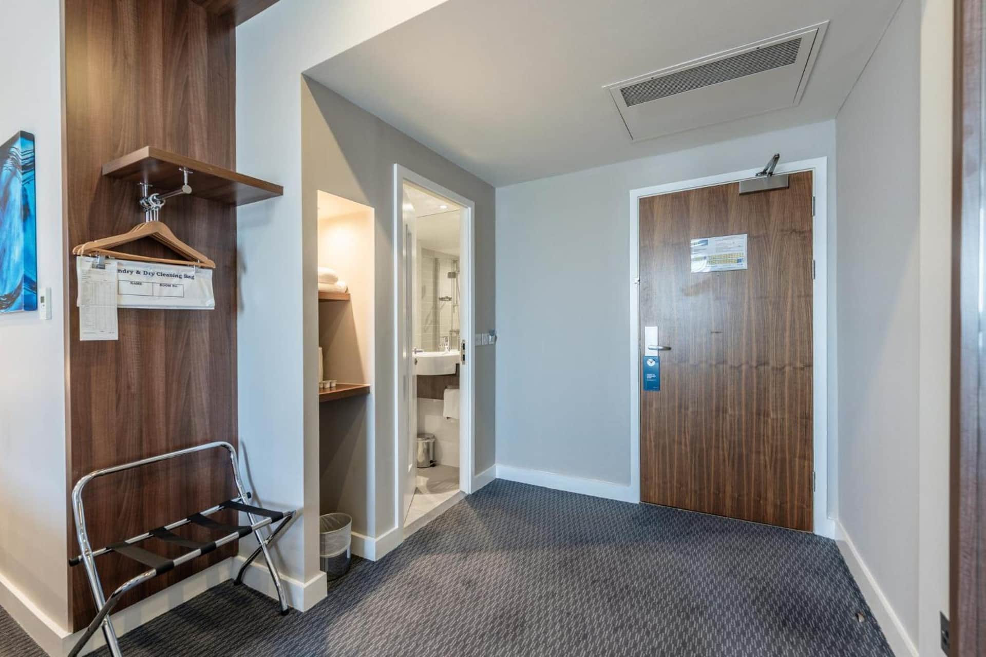 Holiday Inn Express Aberdeen Airport