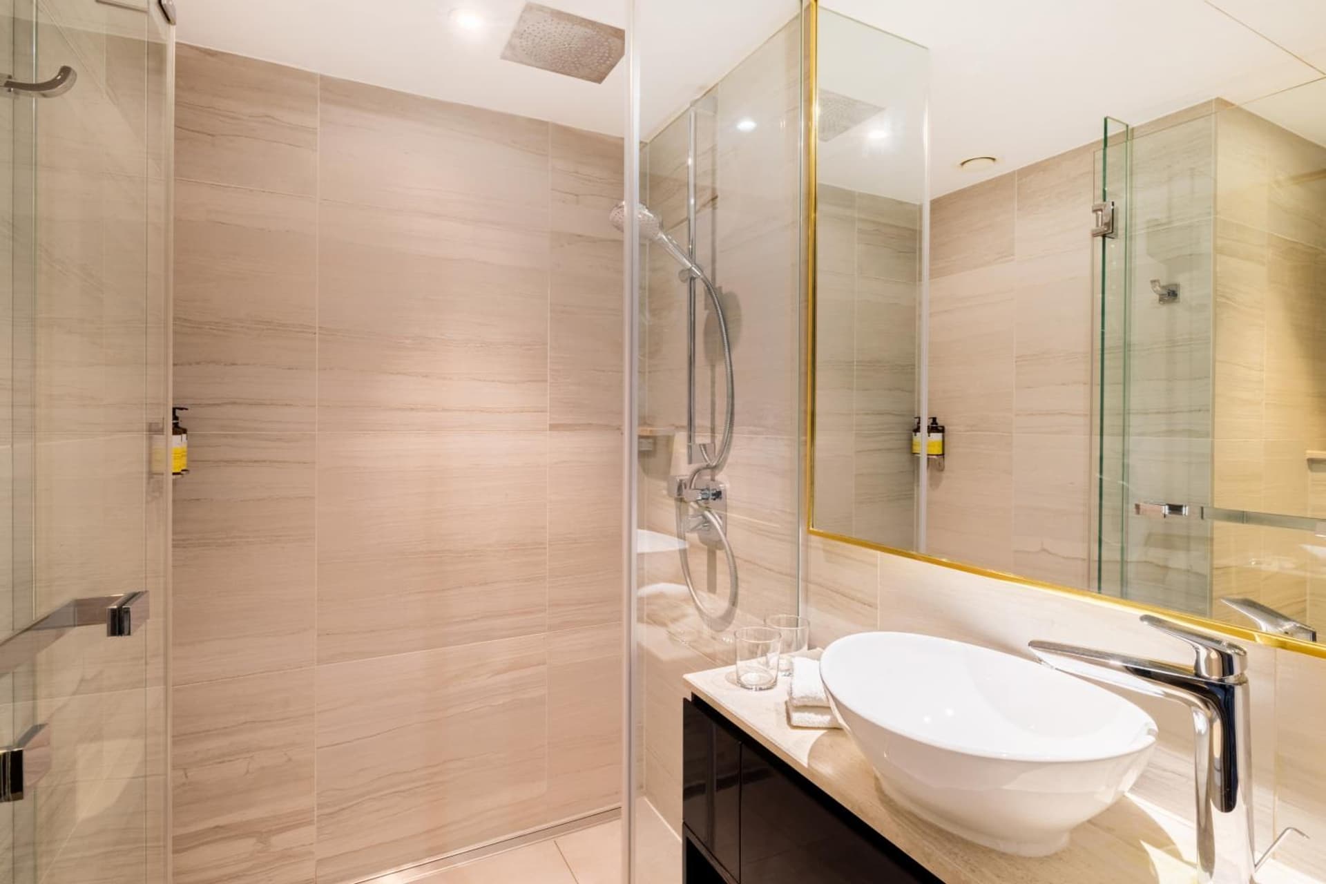 Leonardo Hotel London Aldgate
