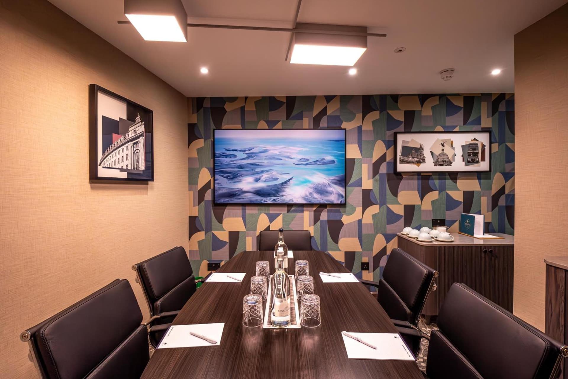 DoubleTree by Hilton London - Victoria