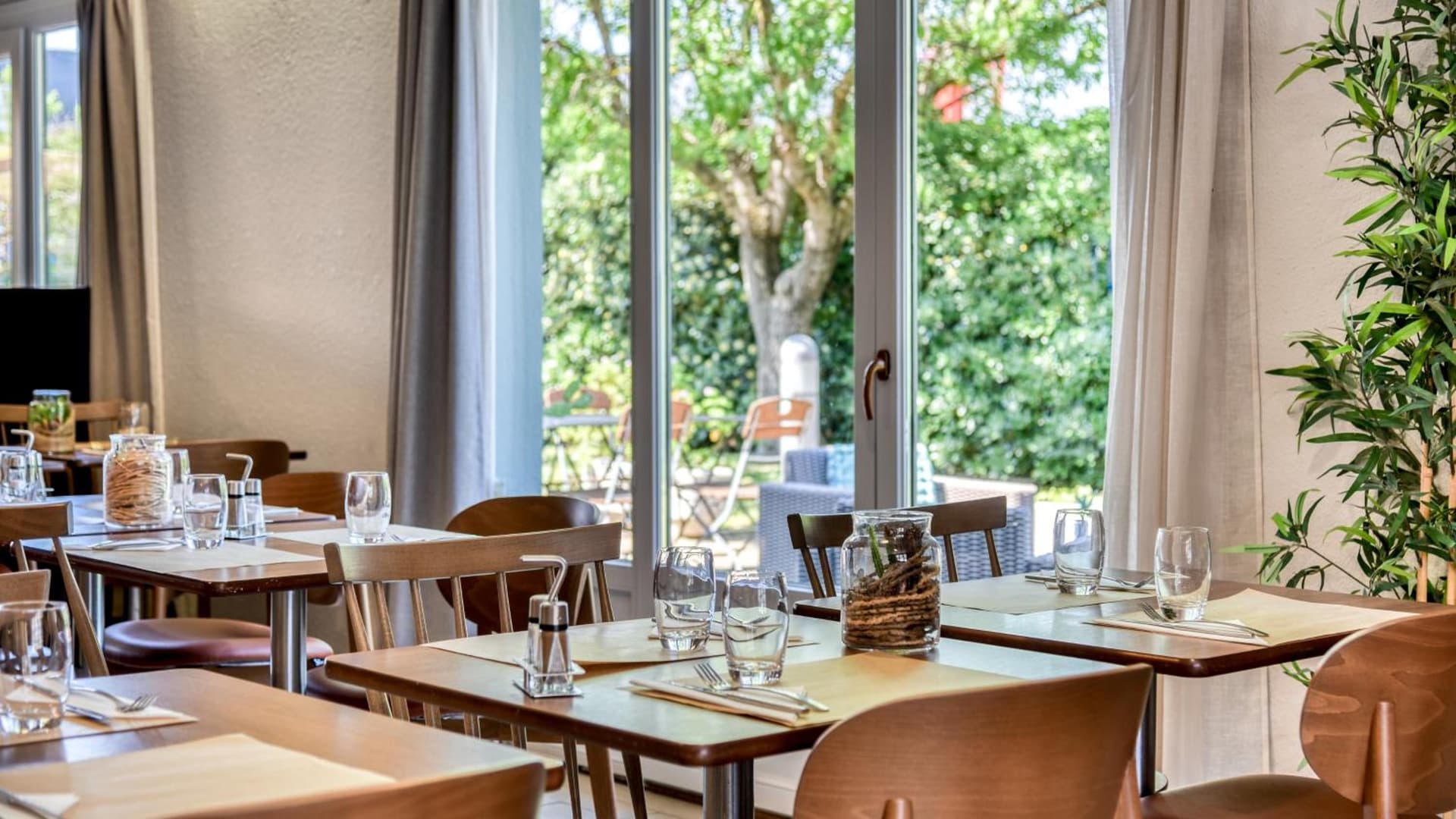 Campanile NATURE - Paris Ouest Gennevilliers Port