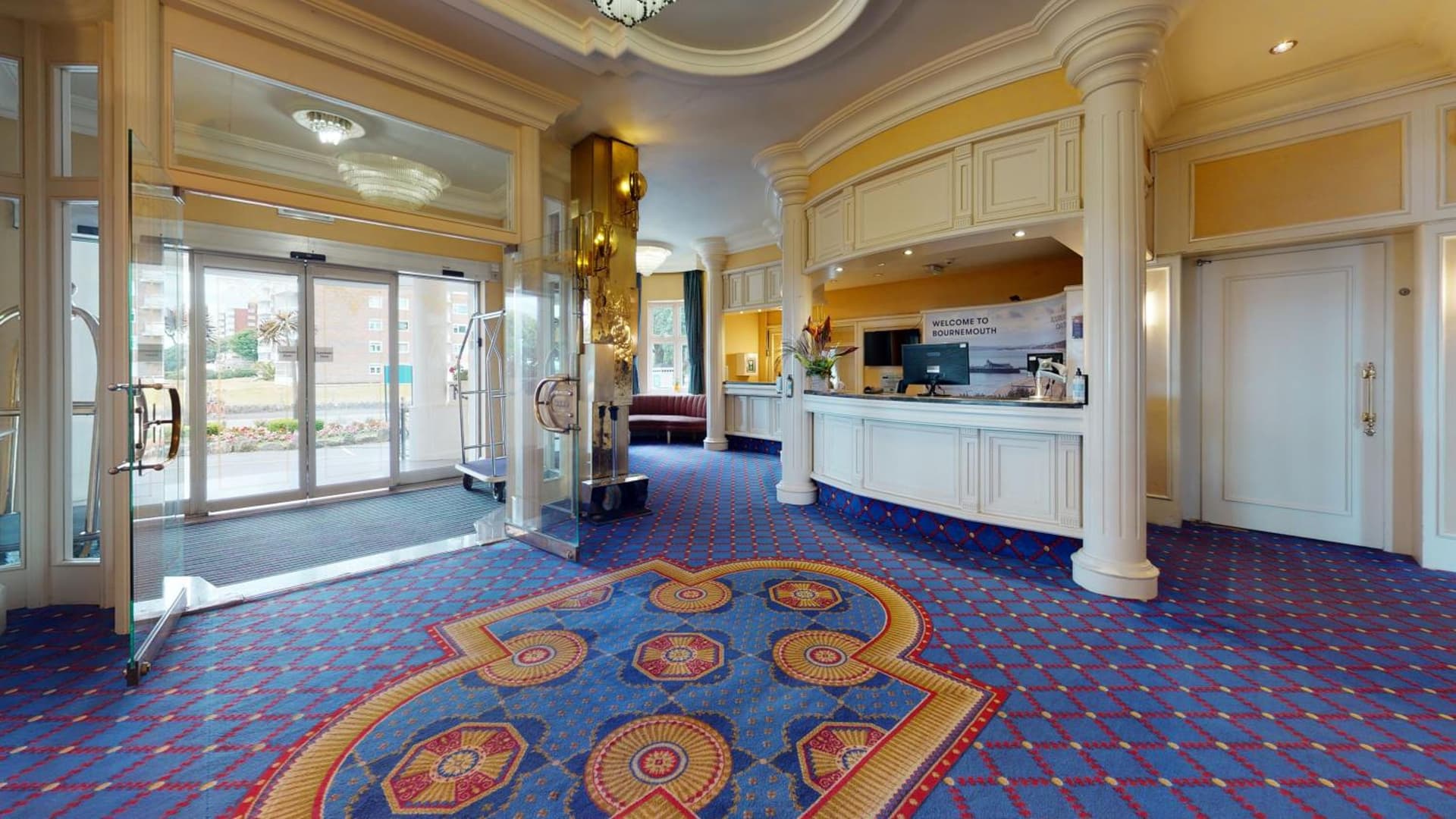 Bournemouth Carlton Hotel, By Belvilla