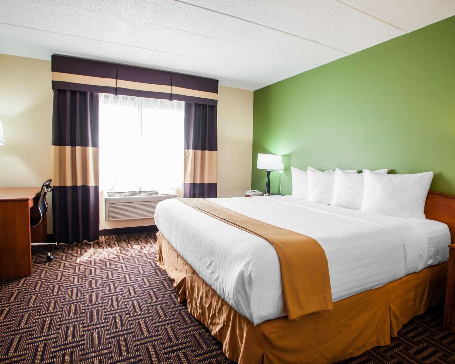 Quality Inn Bolingbrook I-55