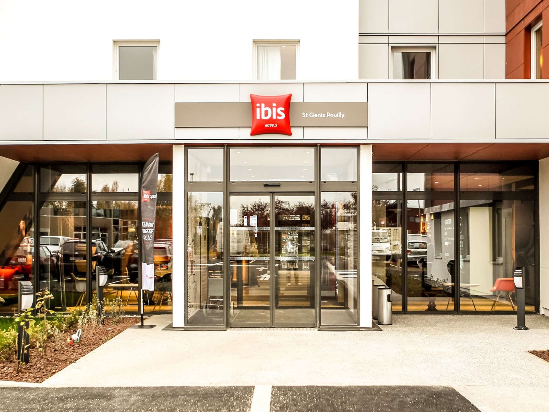 ibis Saint Genis Pouilly Genève