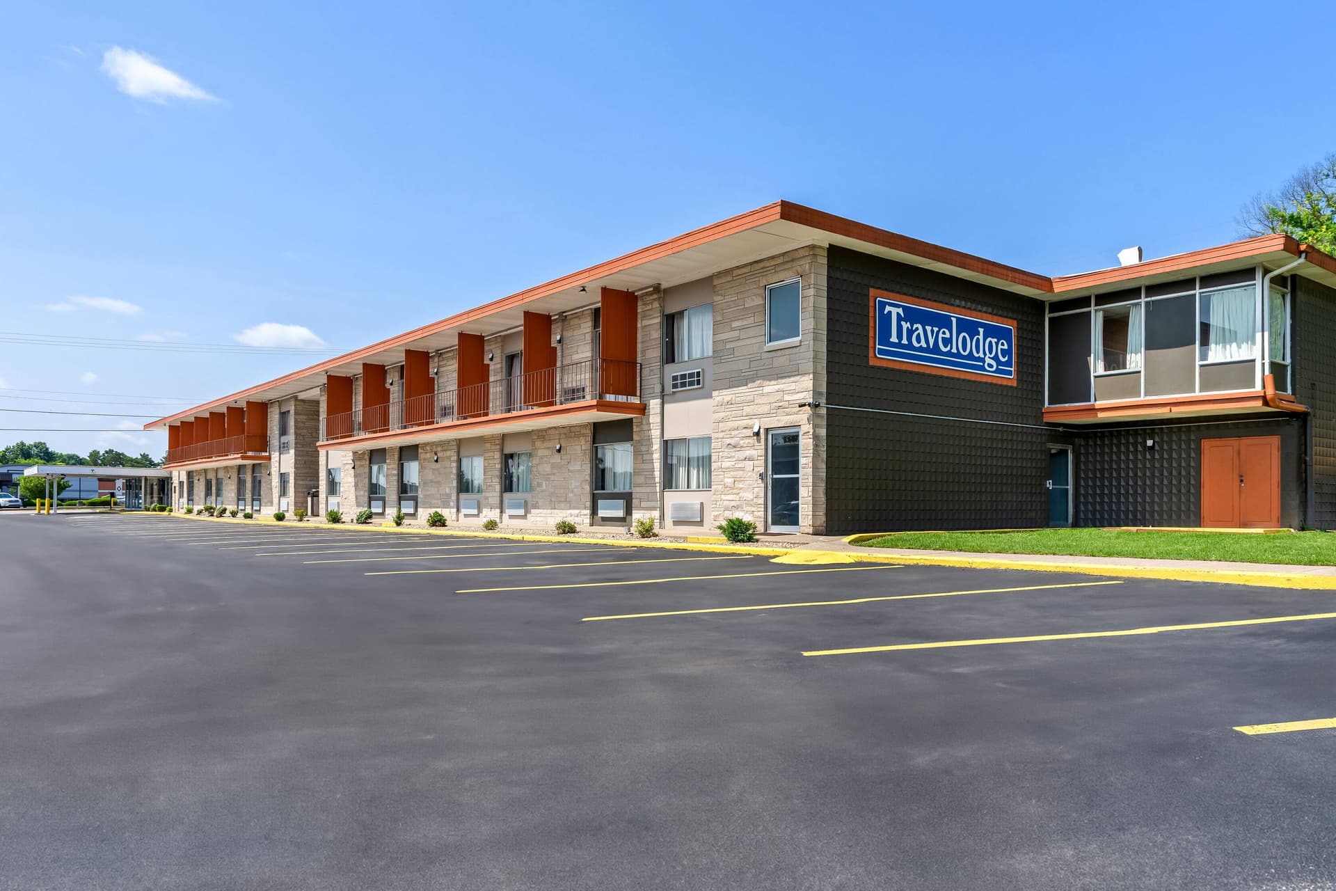 Travelodge by Wyndham Bloomington
