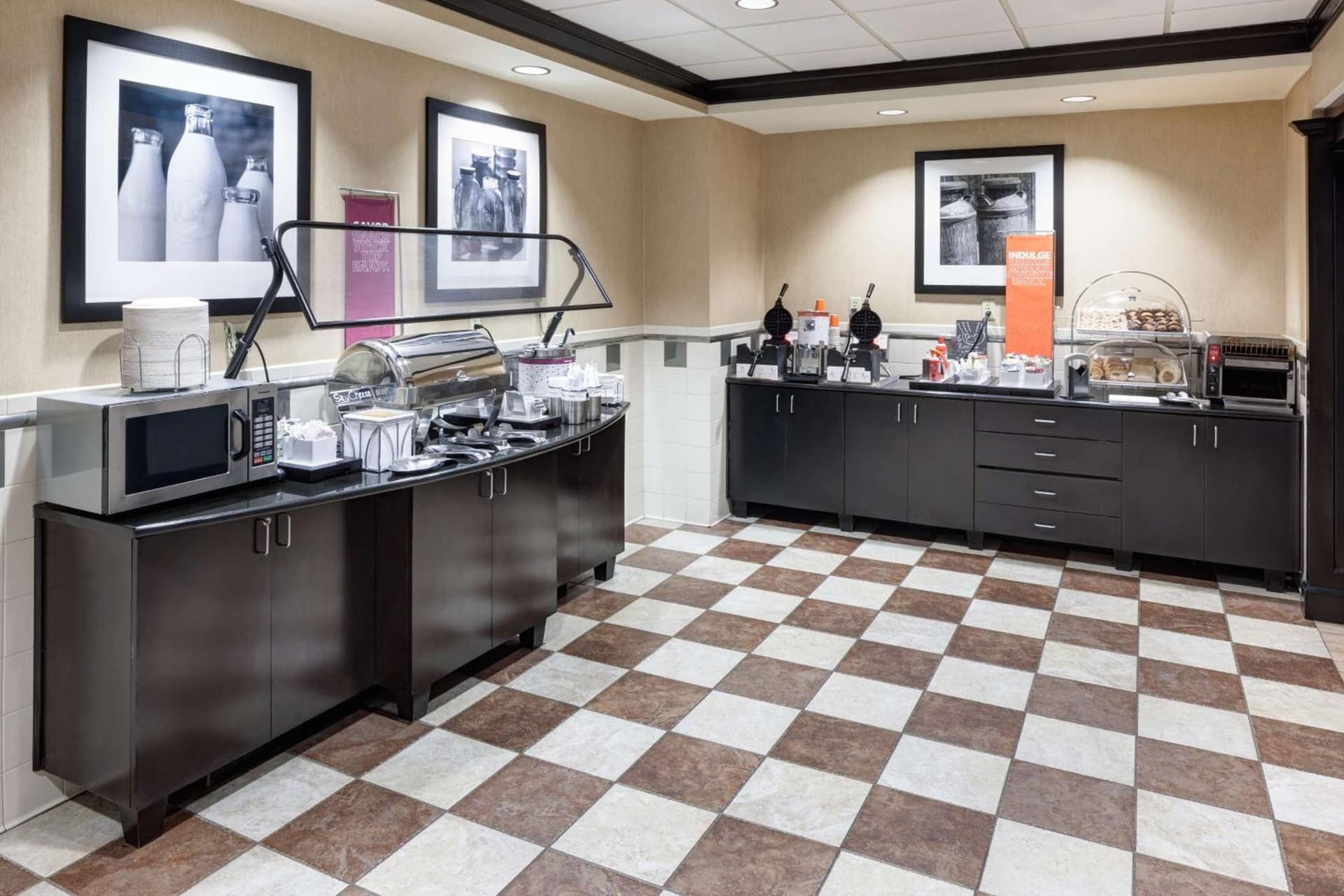 Hampton Inn Suites - Gainesville Downtown