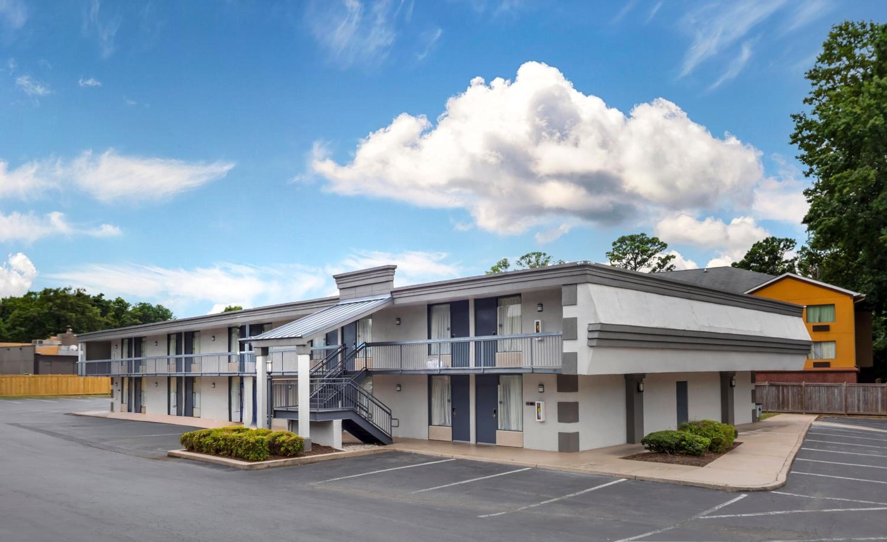 Clarion Pointe Morrow - Atlanta South