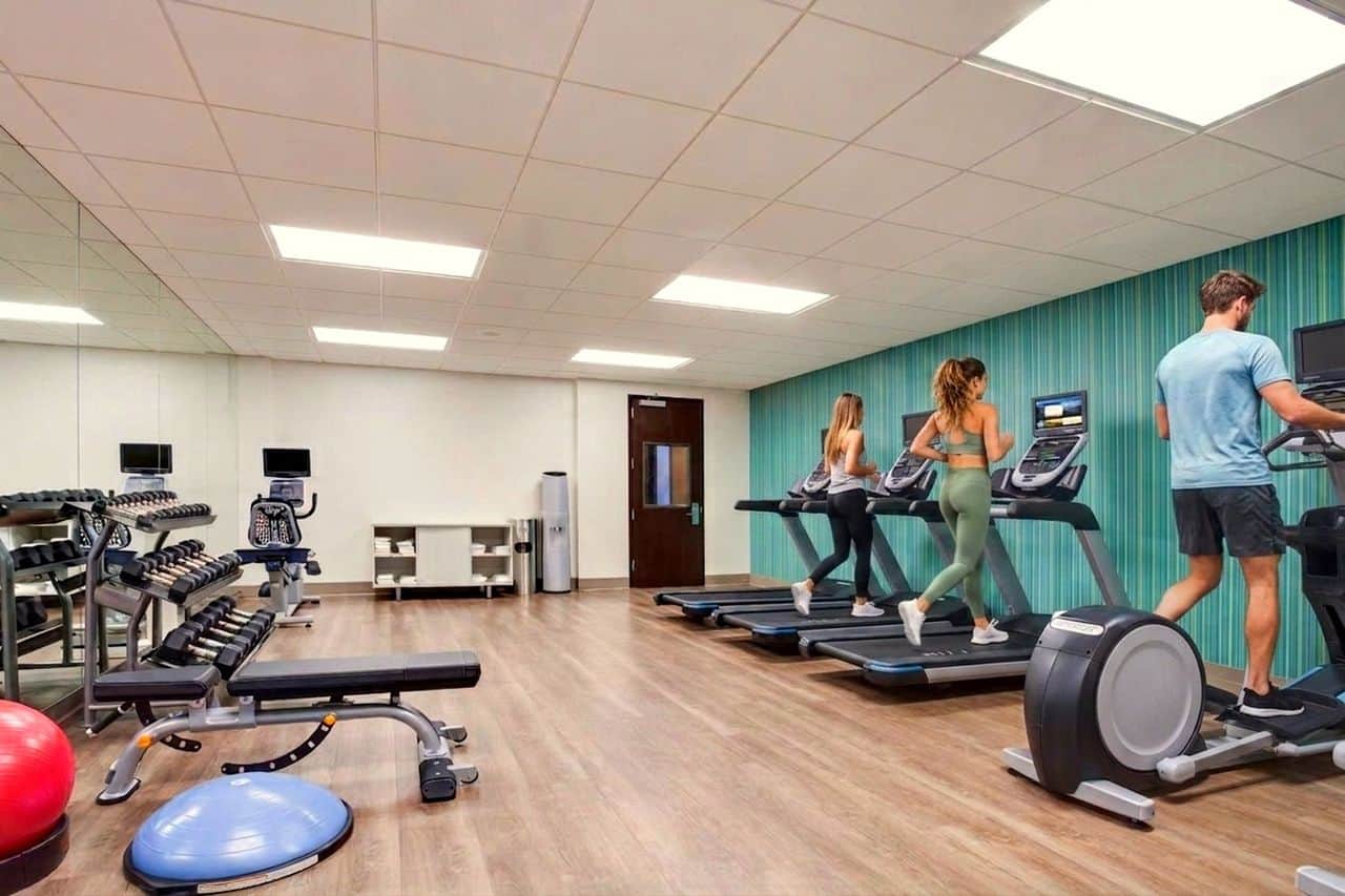 Holiday Inn Express Fort Lauderdale Cruise Airport