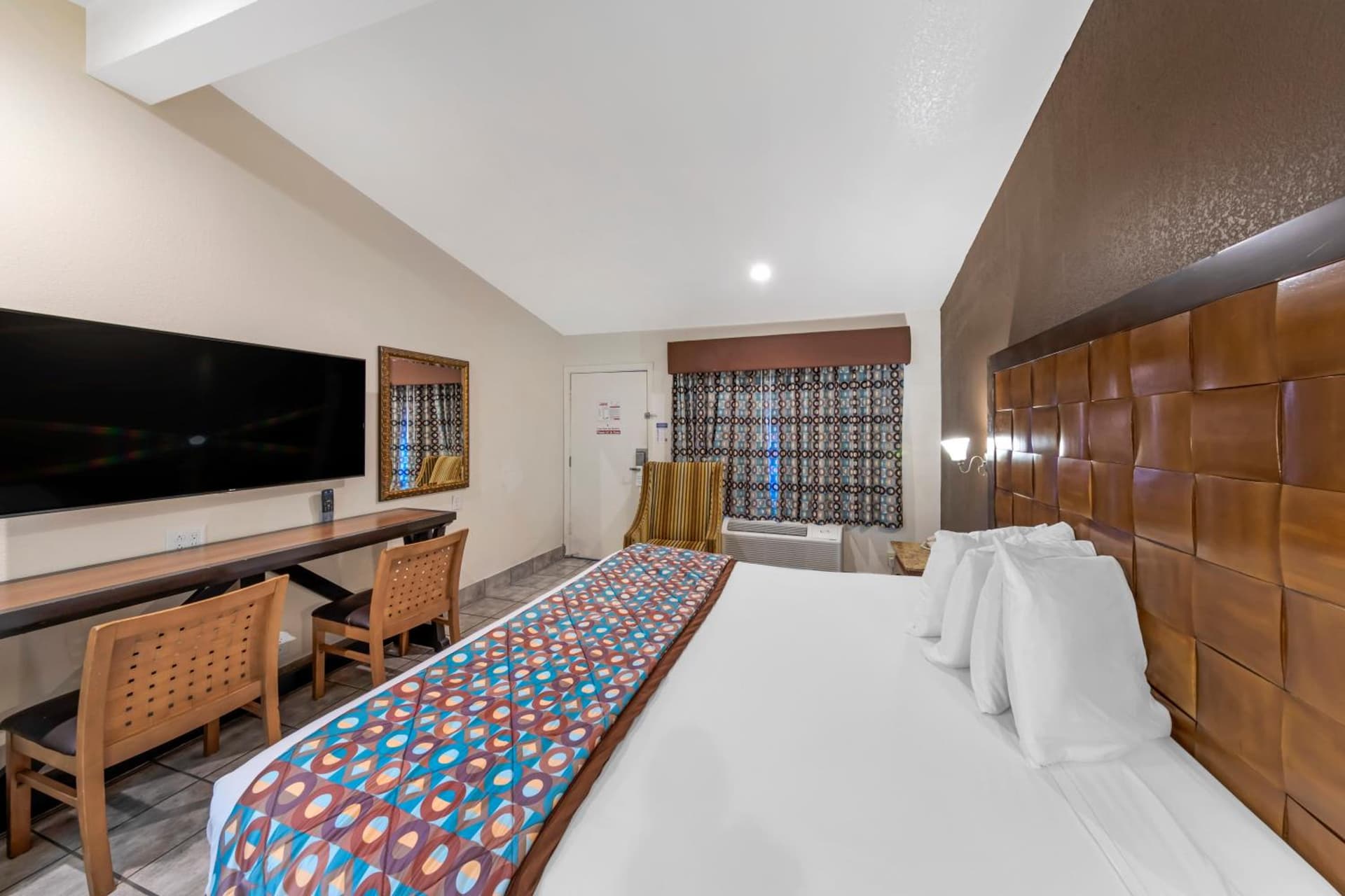 Anaheim Discovery Inn & Suites At The Park