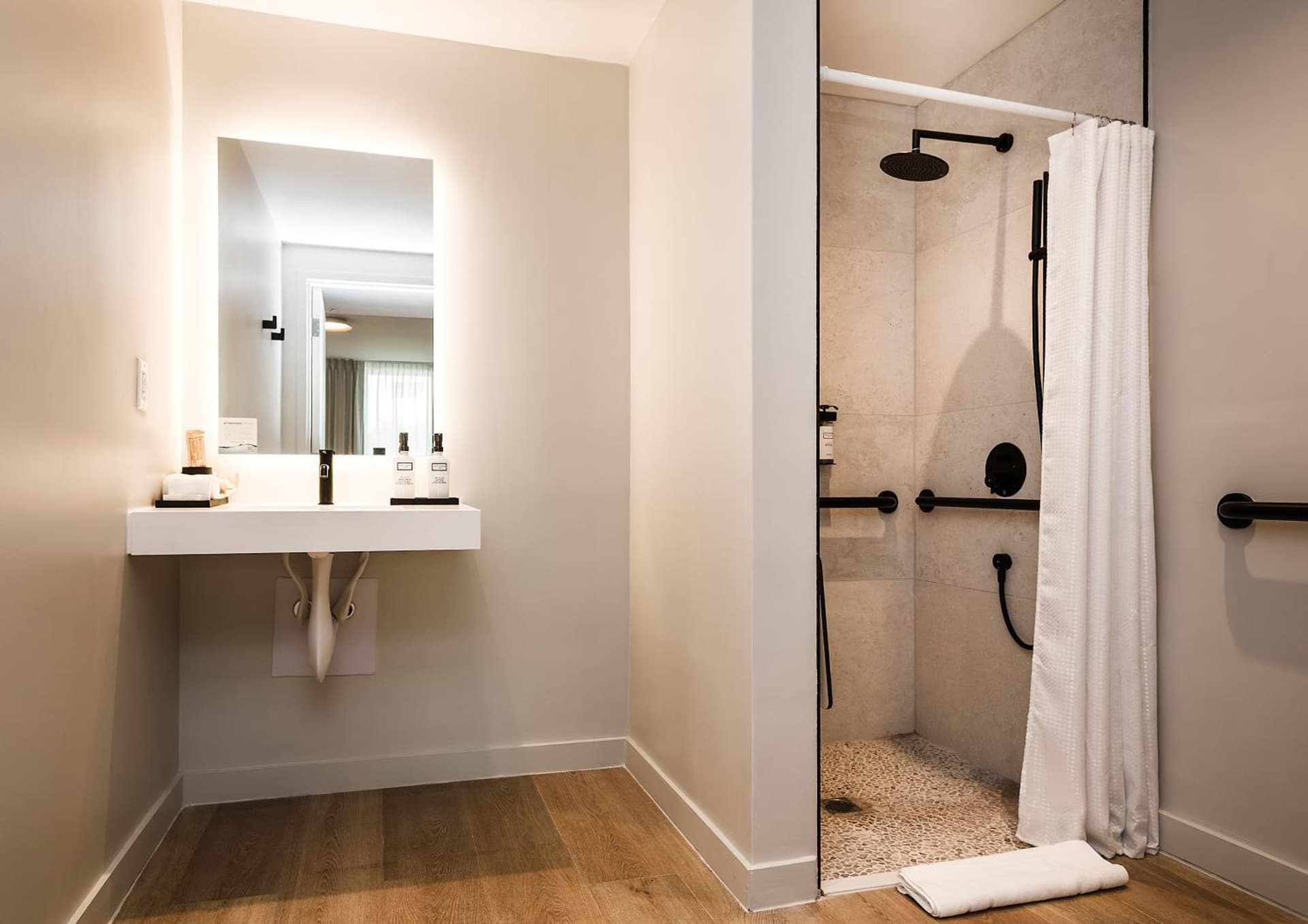 Dolce by Wyndham Miami Beach