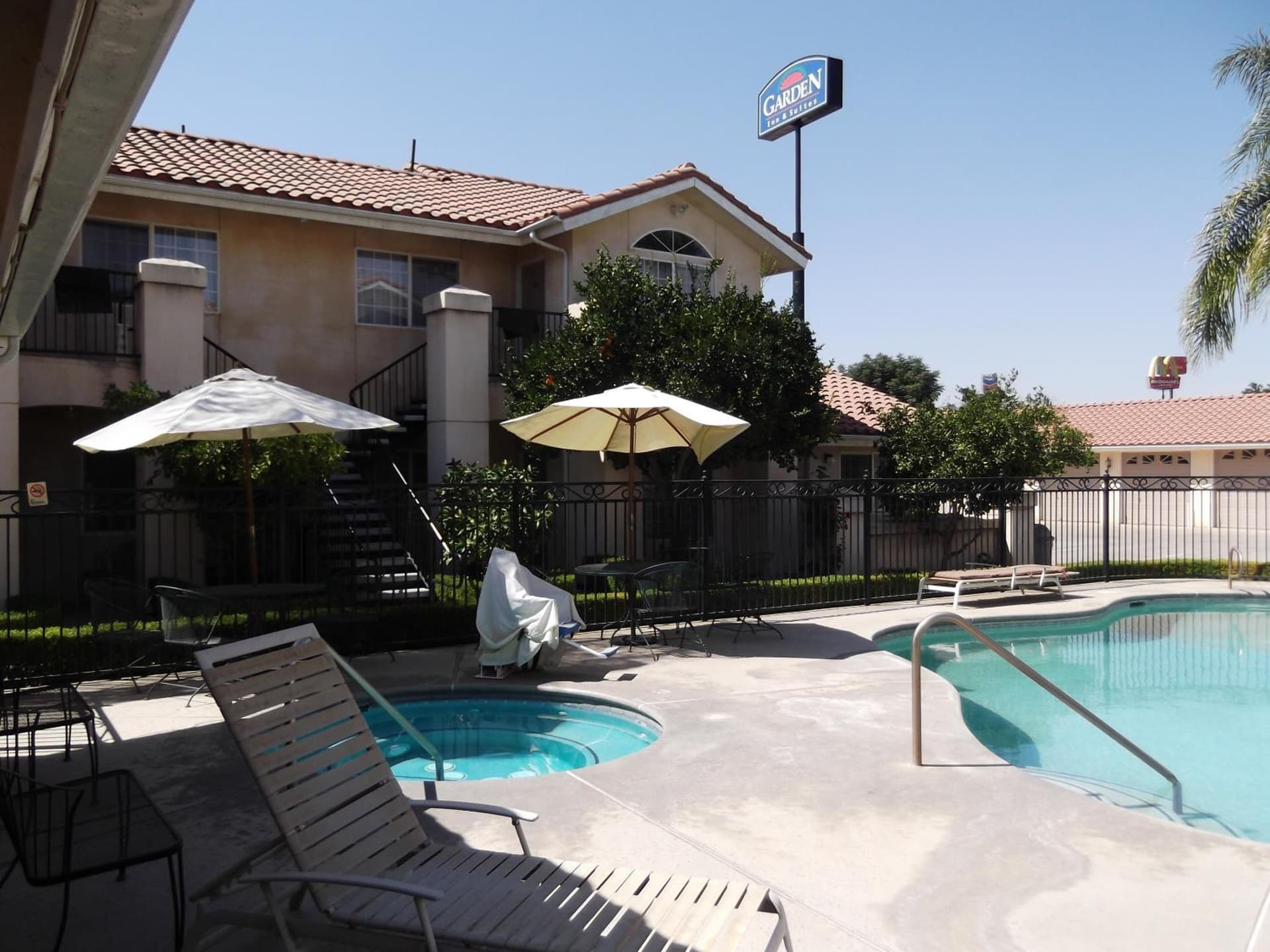 Garden Inn and Suites Fresno
