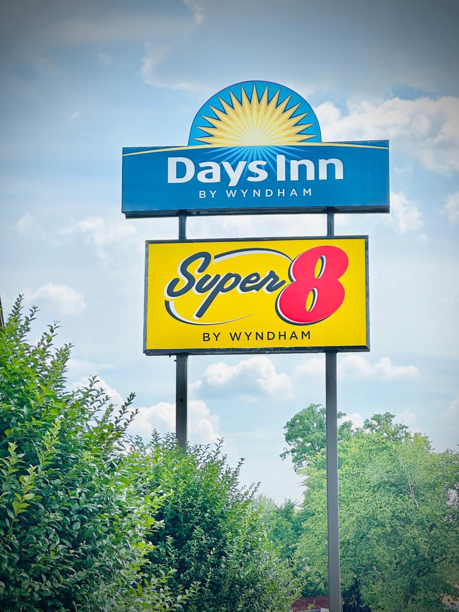 Days Inn Alexandria by Wyndham