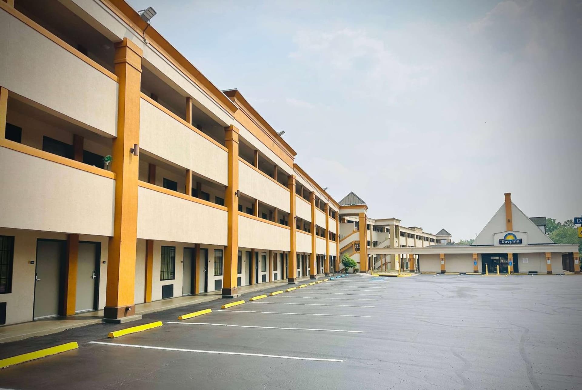 Days Inn Alexandria by Wyndham