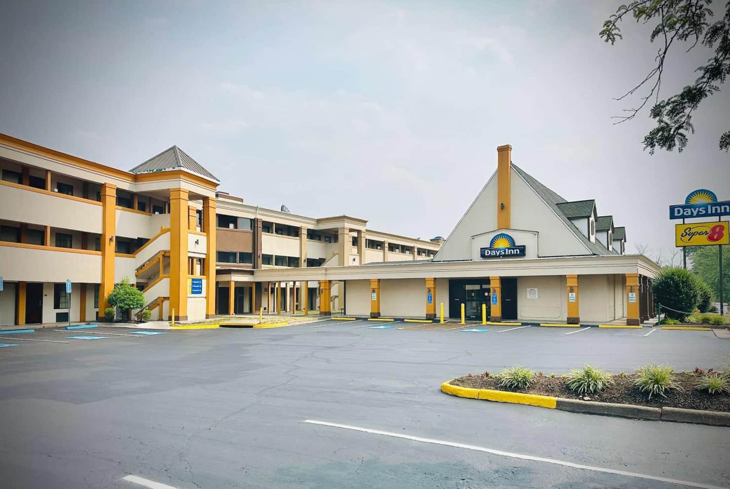Days Inn Alexandria by Wyndham