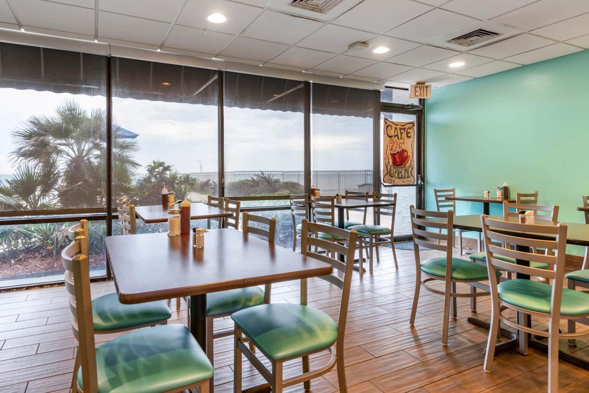 Tropical Winds Oceanfront Hotel