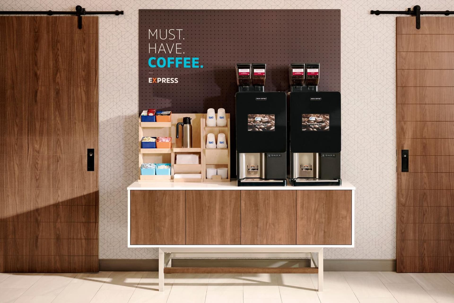 Holiday Inn Express & Suites - Phoenix - Airport North
