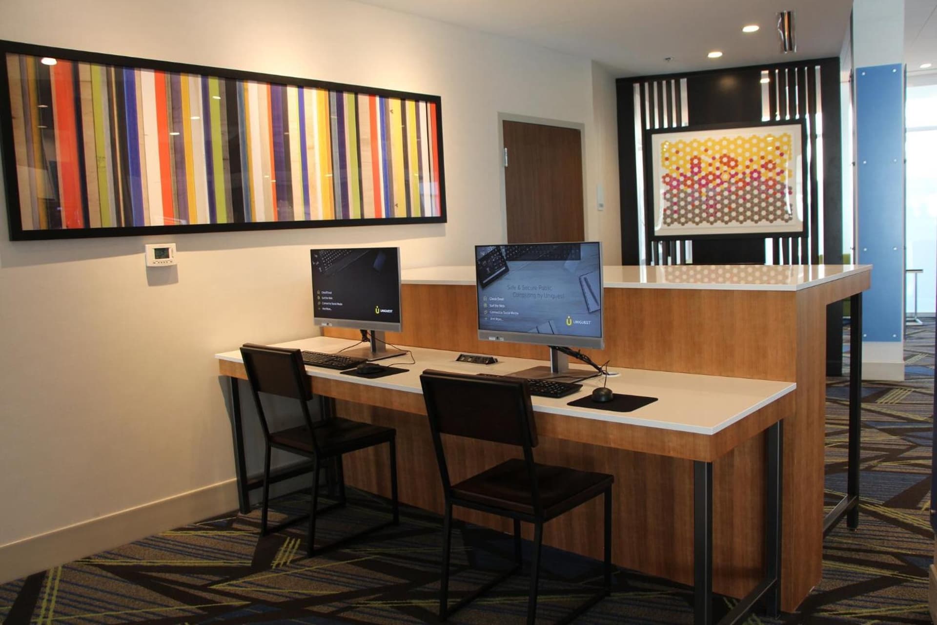 Holiday Inn Express & Suites - Phoenix - Airport North
