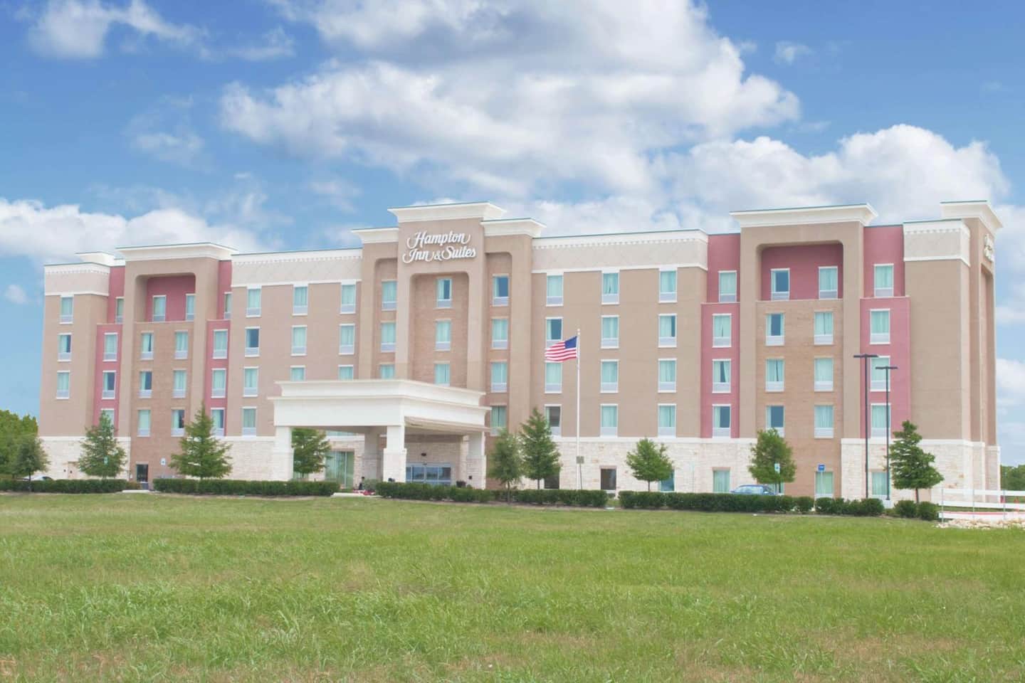 Hampton Inn & Suites Dallas/Frisco North-FieldhouseUSA
