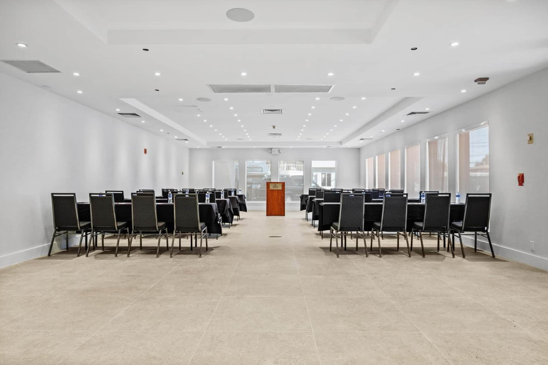 DoubleTree by Hilton New York JFK Airport