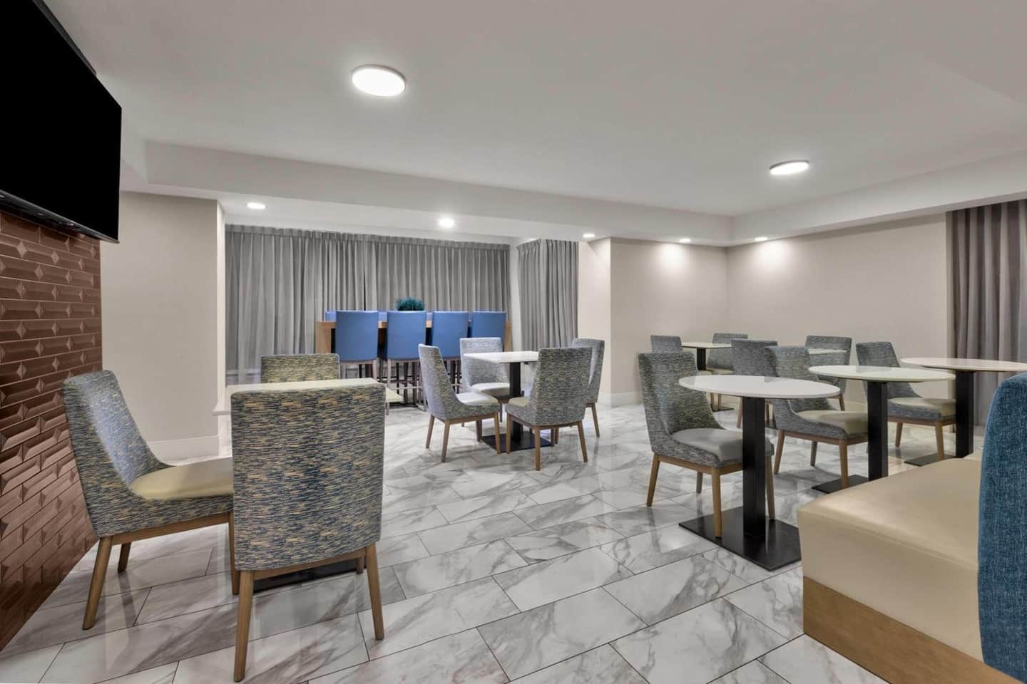 La Quinta by Wyndham Dallas I-35 Walnut Hill Ln