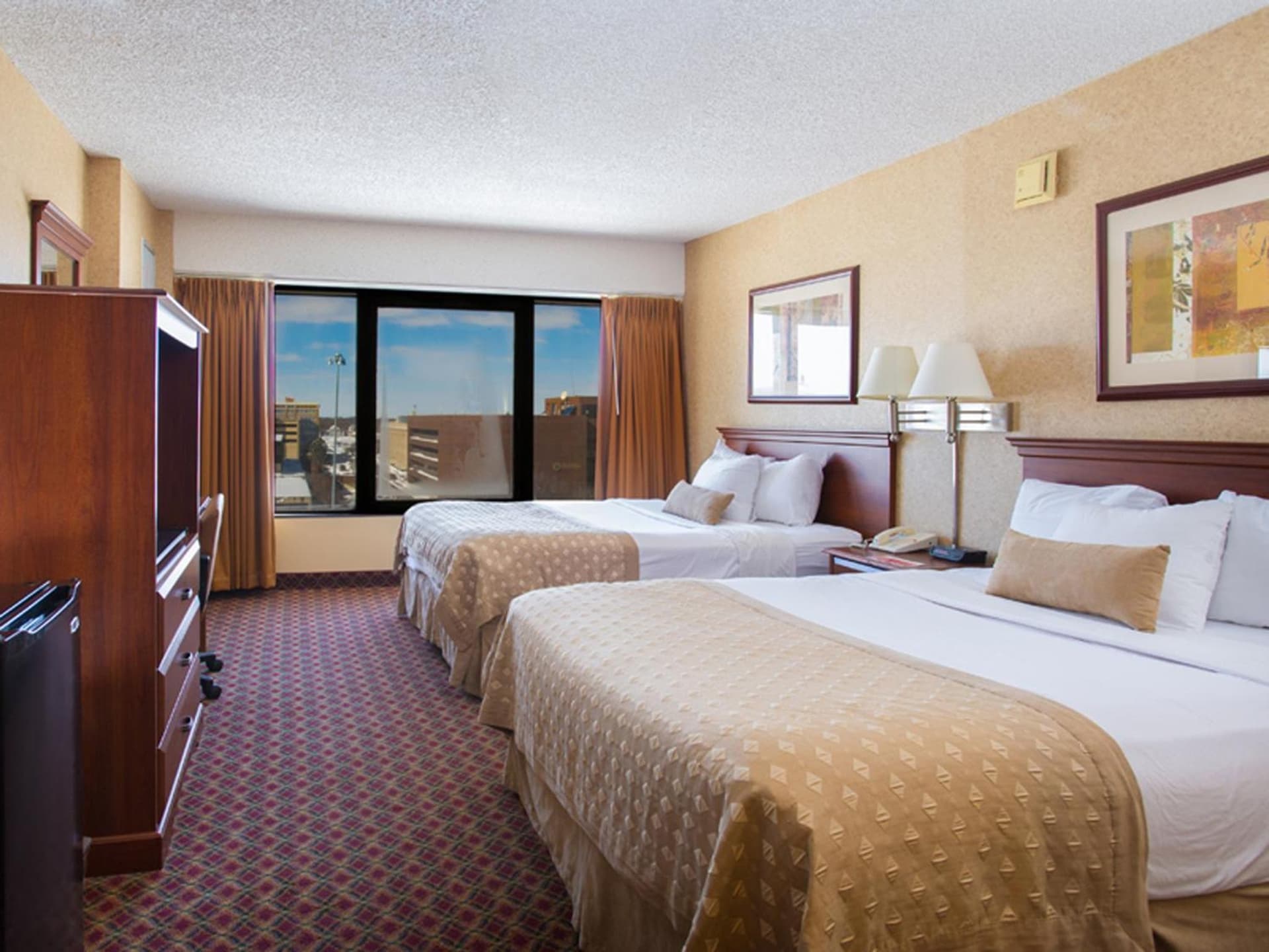Ramada by Wyndham Topeka Downtown Hotel & Convention Center