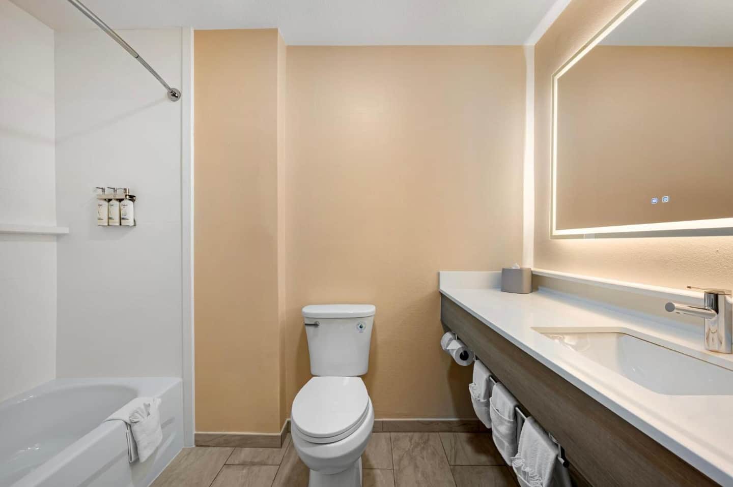 Holiday Inn Express & Suites - Indianapolis - East
