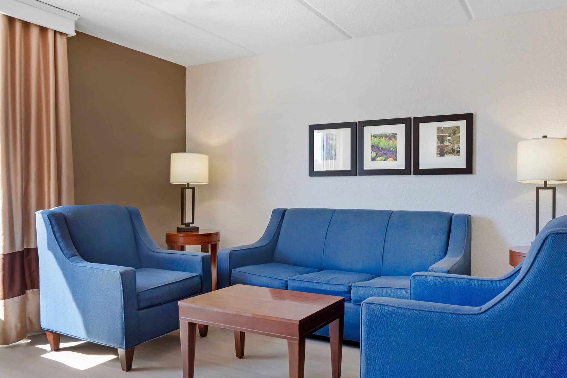 Comfort Inn & Suites Orlando North