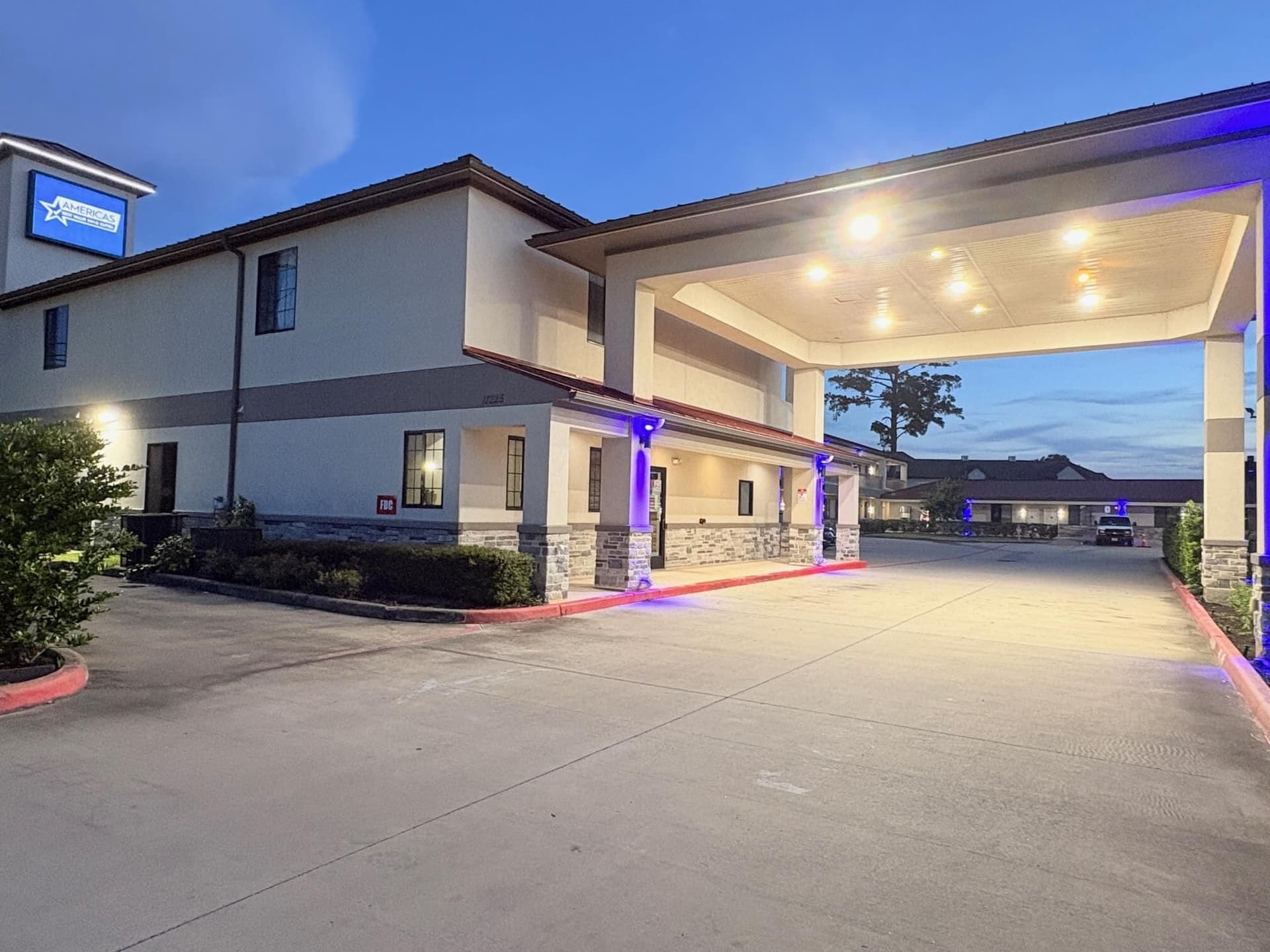 Americas Best Value Inn & Suites Houston Veterans Memorial