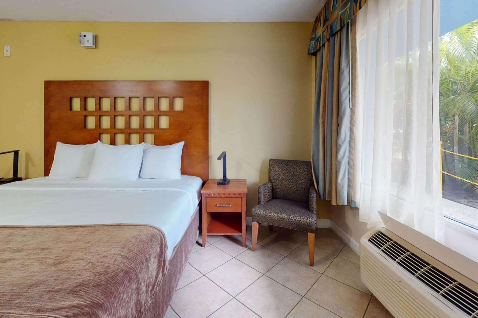 Rodeway Inn & Suites Fort Lauderdale Airport / Cruise Port