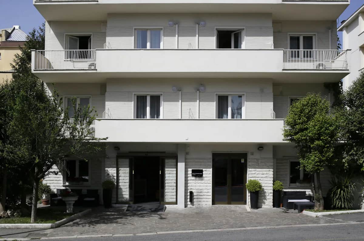 Hotel Club House