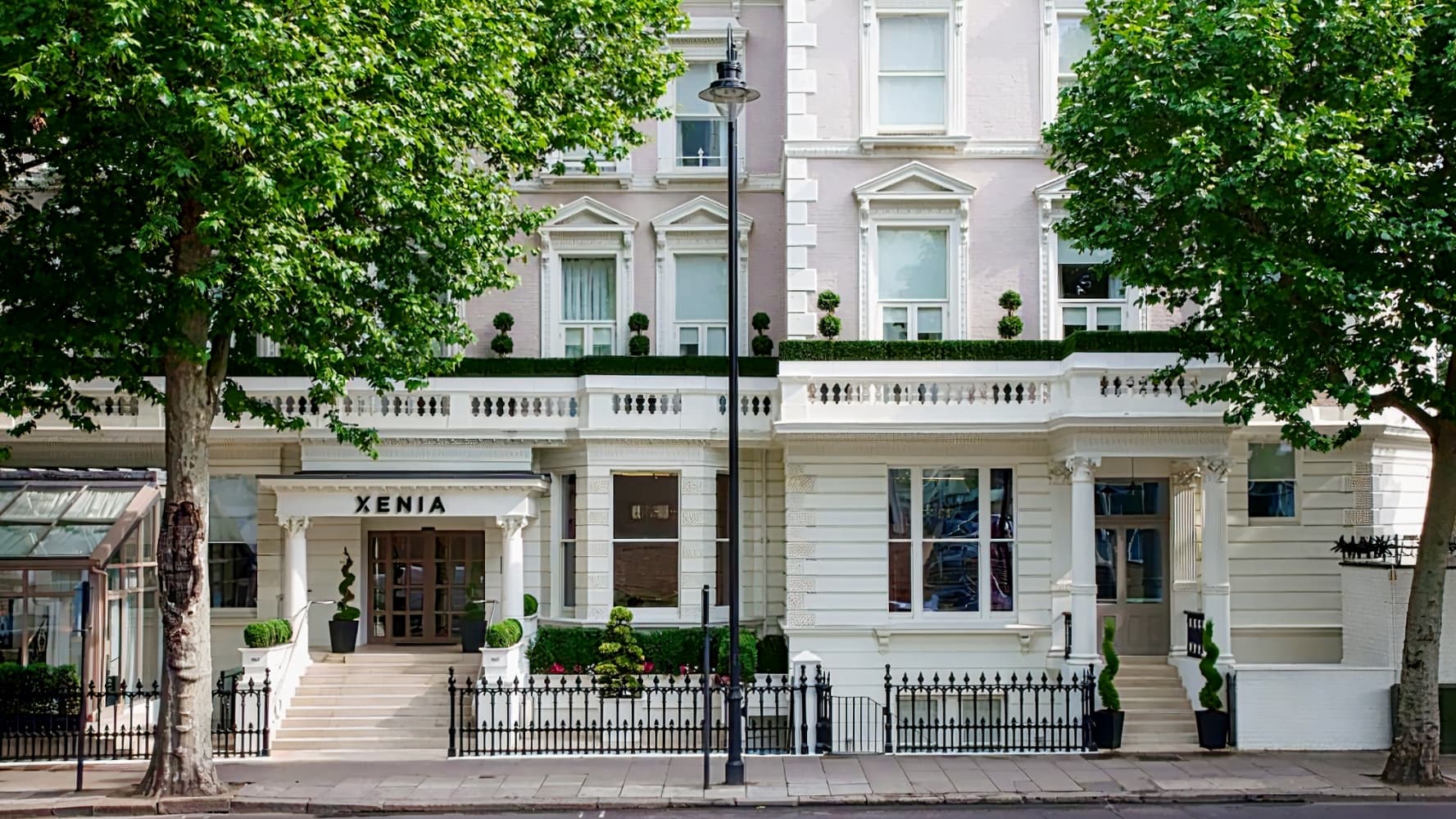 Hotel Xenia Autograph Collection