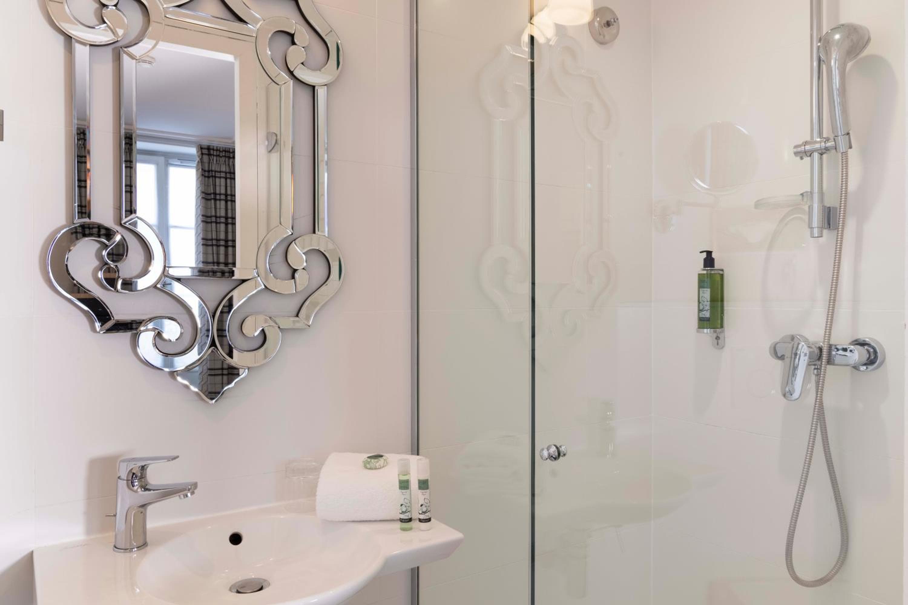 Hôtel Sleeping Belle - Gare de Lyon Bastille