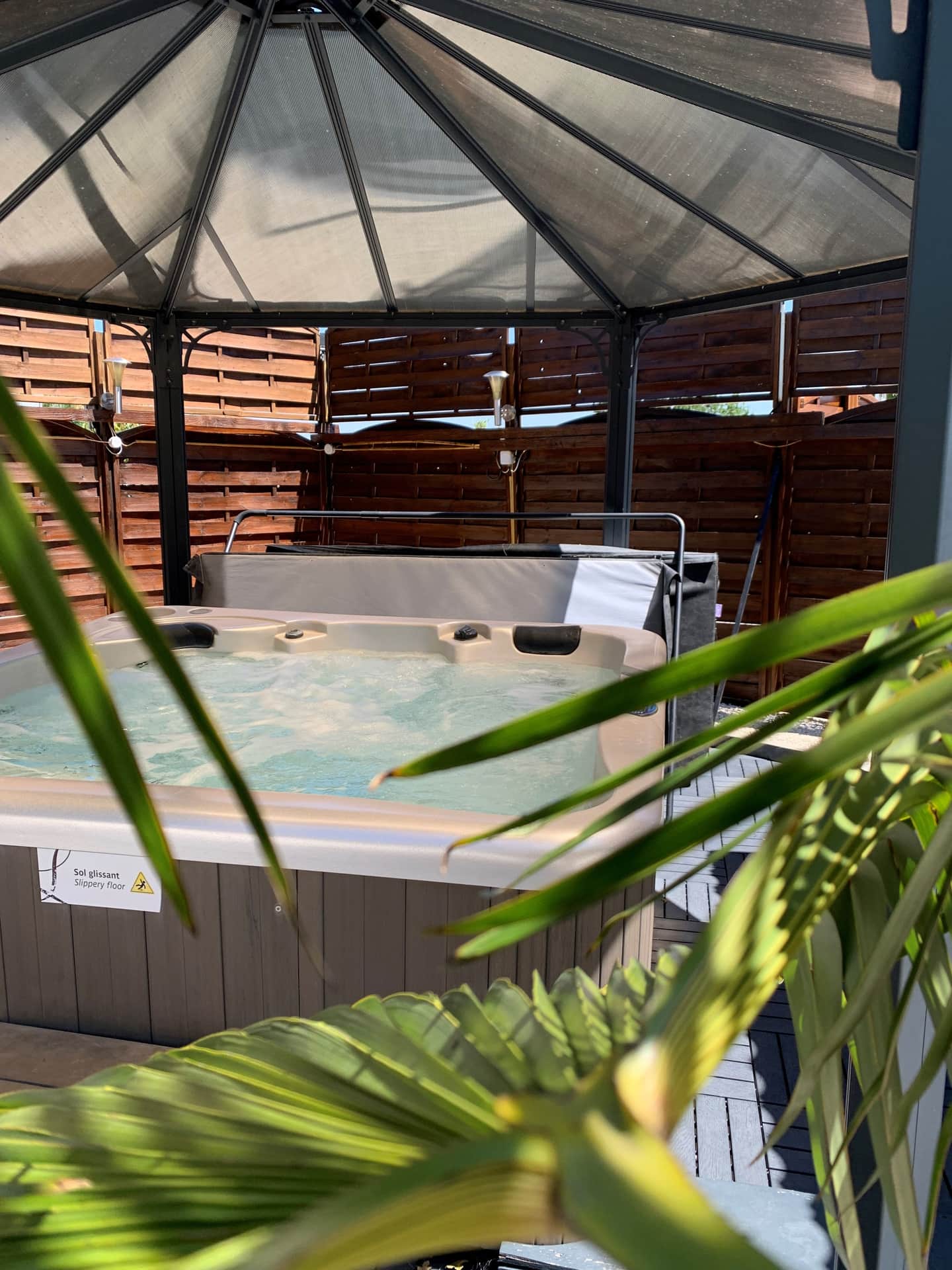 Logis Hostellerie du Centrotel et Institut Spa Bulles d’Allier