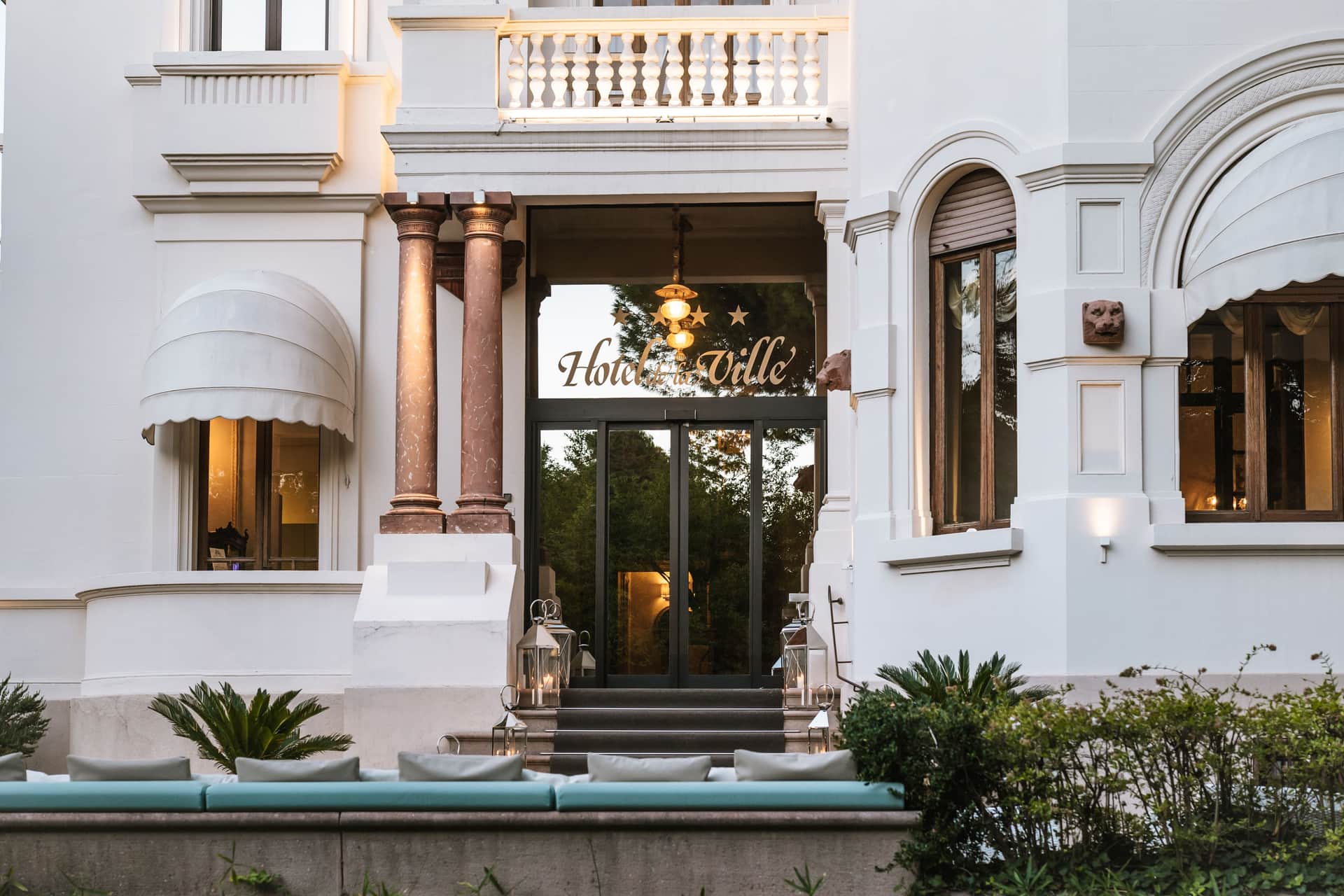 Hotel de la Ville