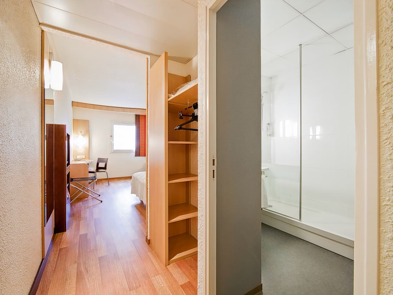 ibis Paris Pantin Eglise