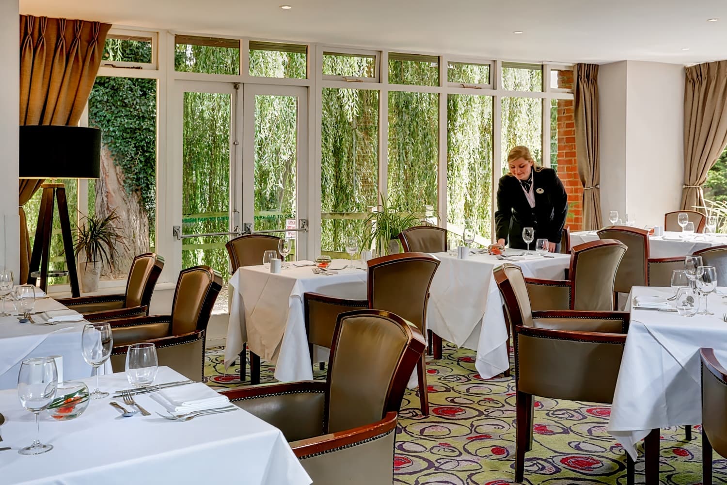 DoubleTree by Hilton Reading M4 J10