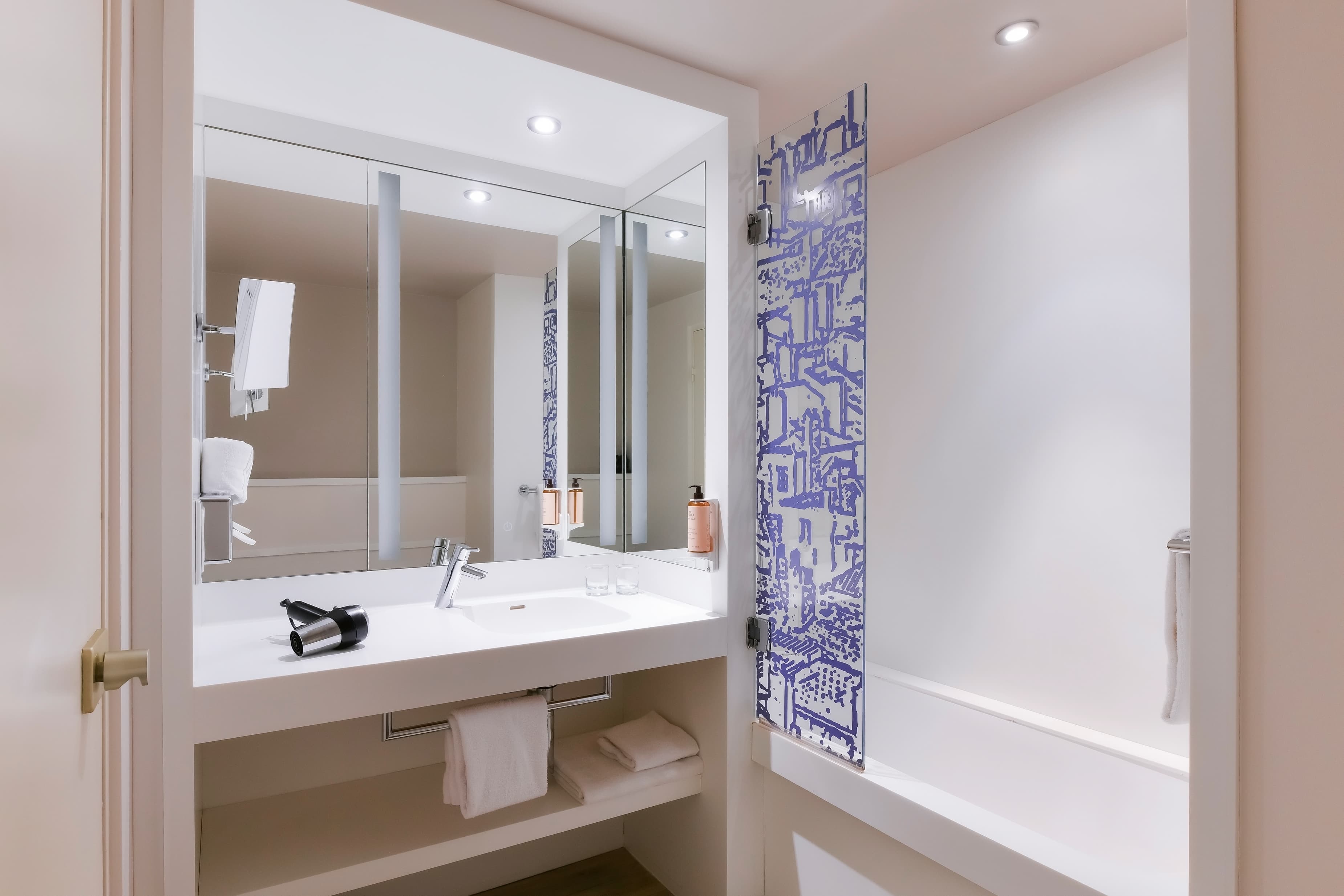 Mercure Lyon Centre Saxe Lafayette Hotel