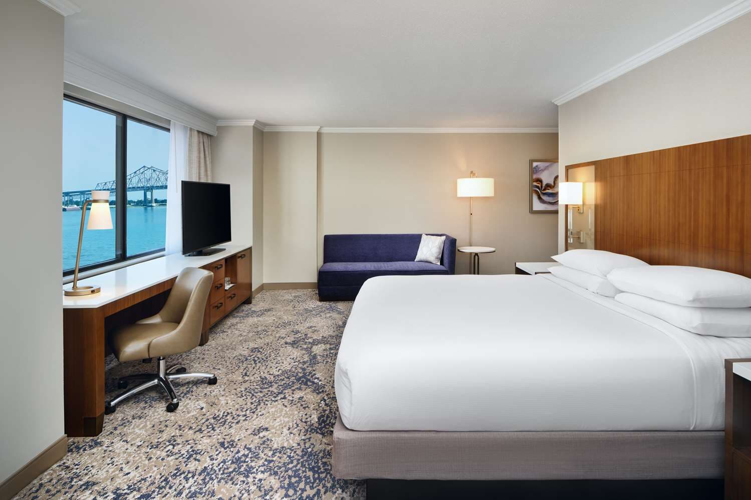 Hilton New Orleans Riverside